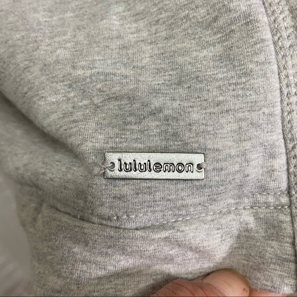 Lululemon Savasana Wrap Size 6 - Picture 5 of 9